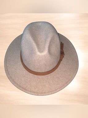 Womens Tan Felt Rancher Hat with Leather Band